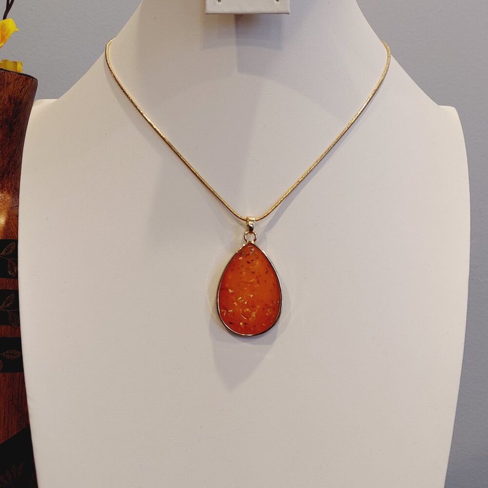 NWT BALLET BRAND SUNSTONE TEARDROP PENDANT NECKLACE